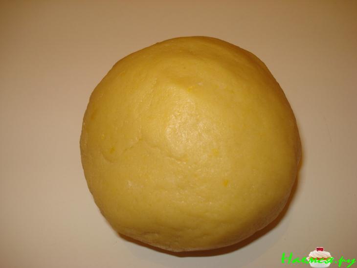 Пирог с айвой и нежным кремом