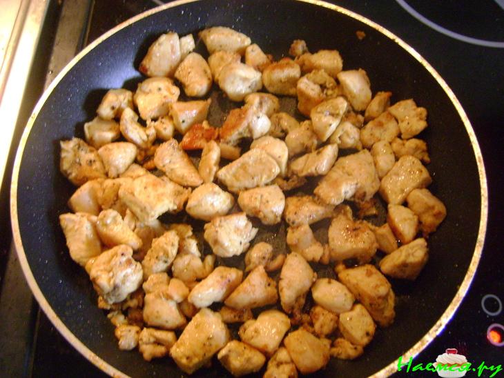 Рис с тушеной курочкой