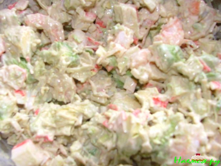 Салат простой с авокадо и креветками