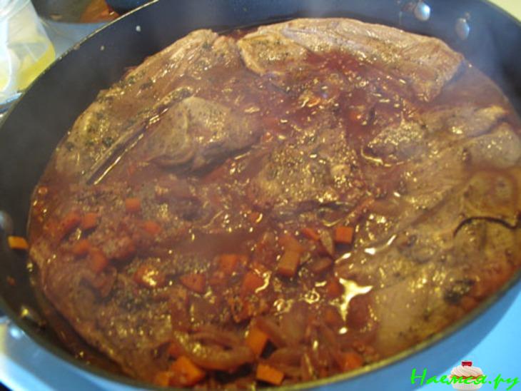 Баранина тушеная с овощами в вине Баранина тушеная с овощами в вине