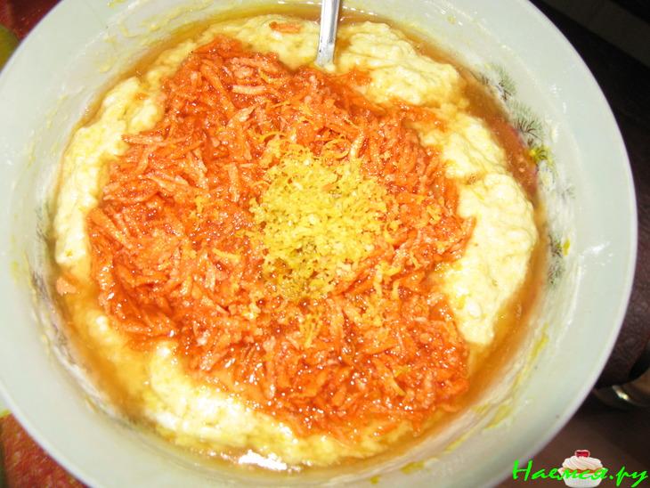 Сладкий морковно-лимоный пирог с зефиром и шоколадом