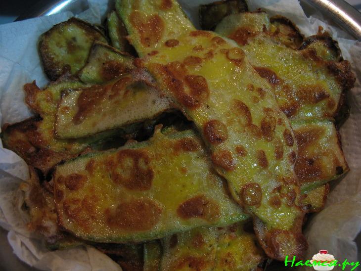 Кабачковые рулетики с творожно - сырковой массой