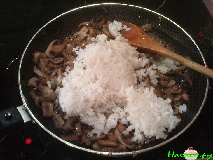 Рис с шампиньонами Рис с шампиньонами