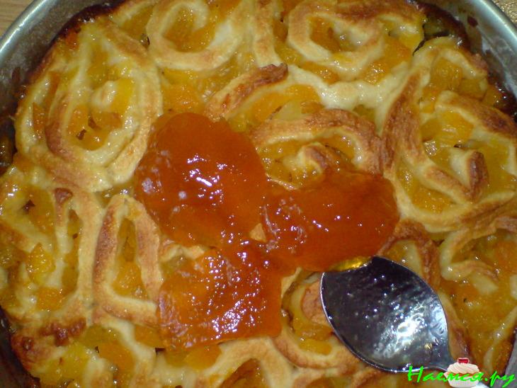 Абрикосовый пирог с творогом