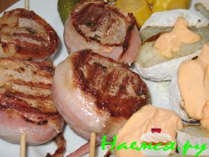 Свиная вырезка-гриль в беконе Свиная вырезка-гриль в беконе