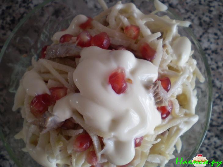 Салат "Февраль" с говядиной и редькой