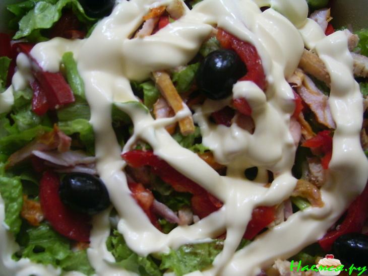 Салат по-мексикански с маслинами Салат по-мексикански с маслинами