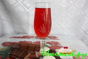 Домашние вино из чёрной смородины