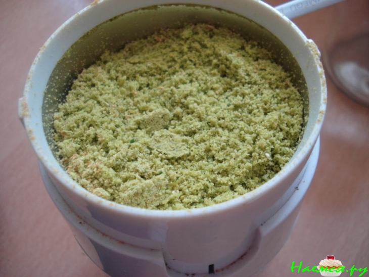 Хлебушек с фисташками к завтраку "Глазки крокодила"