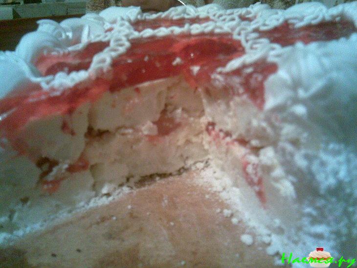 Торт 'Клубничная Валентинка' Торт 'Клубничная Валентинка'