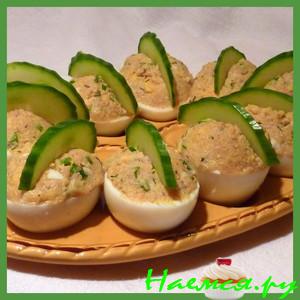 Яйца фаршированные печенью трески