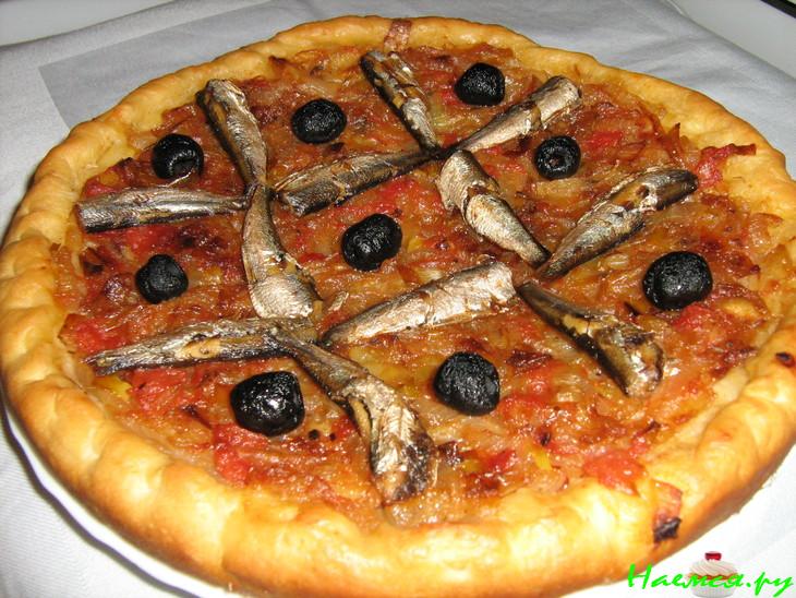 Луковый пирог со шпротами Луковый пирог со шпротами