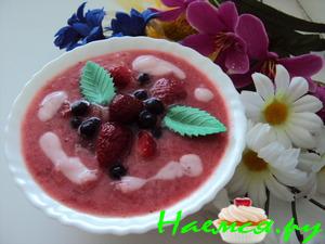 Гаспачо из арбуза и клубники