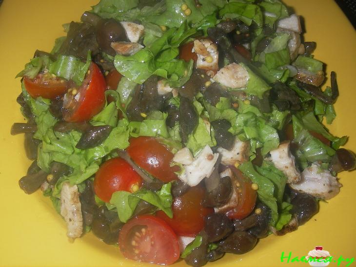 Салат с индейкой и опятами Салат с индейкой и опятами