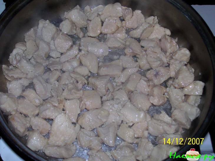 Слоеный пирог с курицей, рисом и яйцом Слоеный пирог с курицей, рисом и яйцом