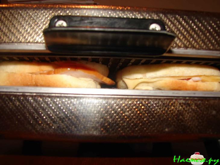 Бутерброды в вафельнице