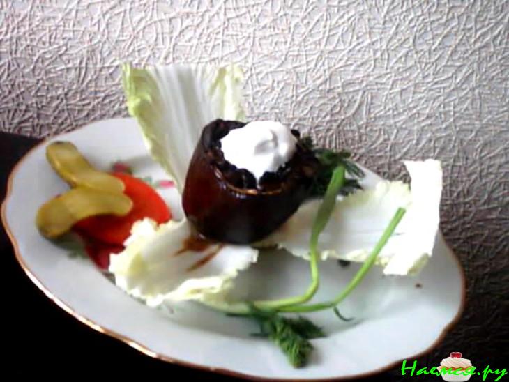 Баклажан фаршированный грибами