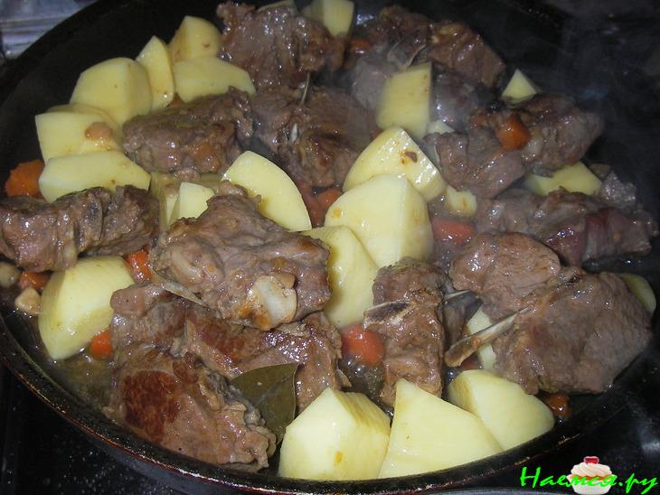 Рагу из баранины с фасолью и овощами