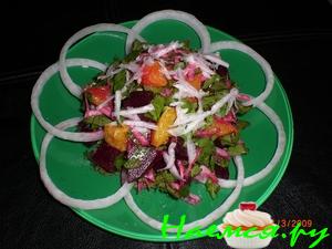 Салат "Освежающий" с горчичным соусом