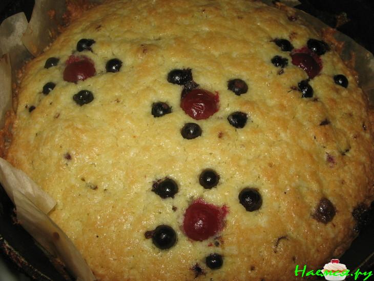 Пирог вишнево-смородиновый с шоколадом Пирог вишнево-смородиновый с шоколадом