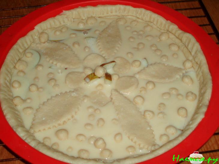 Творожный пирог с яблочно-грушевой начинкой под сметанной заливкой Творожный пирог с яблочно-грушевой начинкой под сметанной заливкой