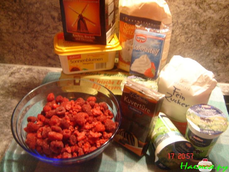 Торт "Малинка" со сливочным кремом