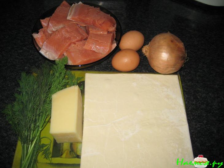 Рыбный пирог из слоеного теста с горбушей Рыбный пирог из слоеного теста с горбушей