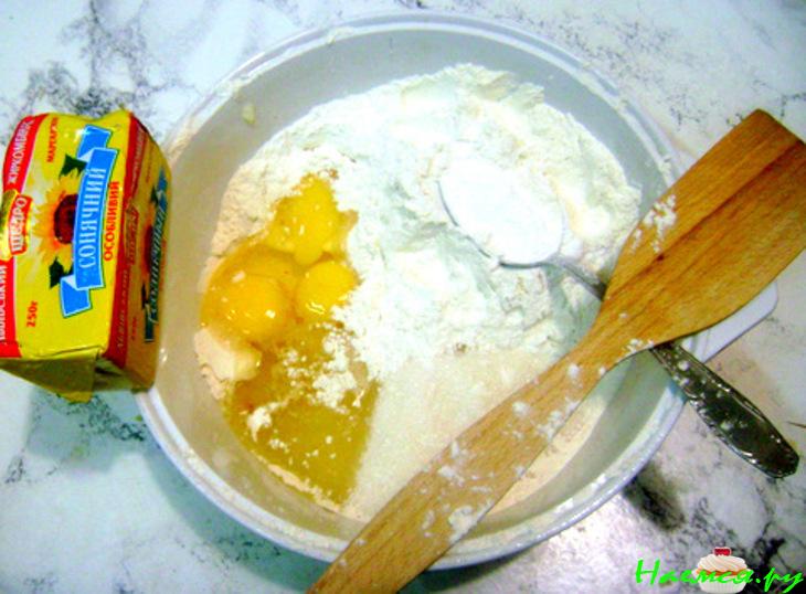 Яблочный пирог заливной