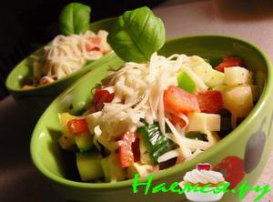 Салат с куриным мясом и ананасом