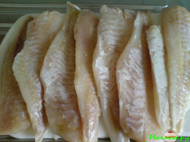 Рыба, запеченная под грибами