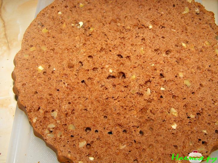 Шоколадно-ореховый торт с мягким кремом