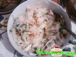 Салат "Легкий" с кальмаром и икрой