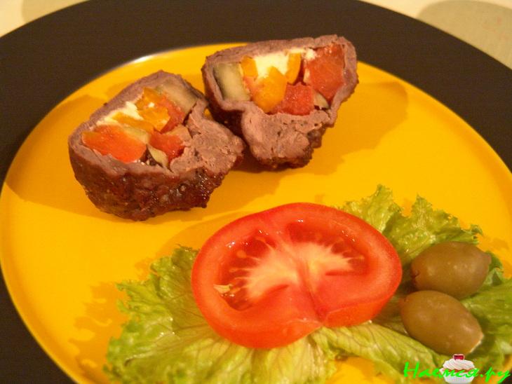 Муссака из говядины с белым сухим вином