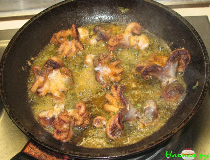 Жареные мини-осьминожки (с лимоном и двумя дипами)