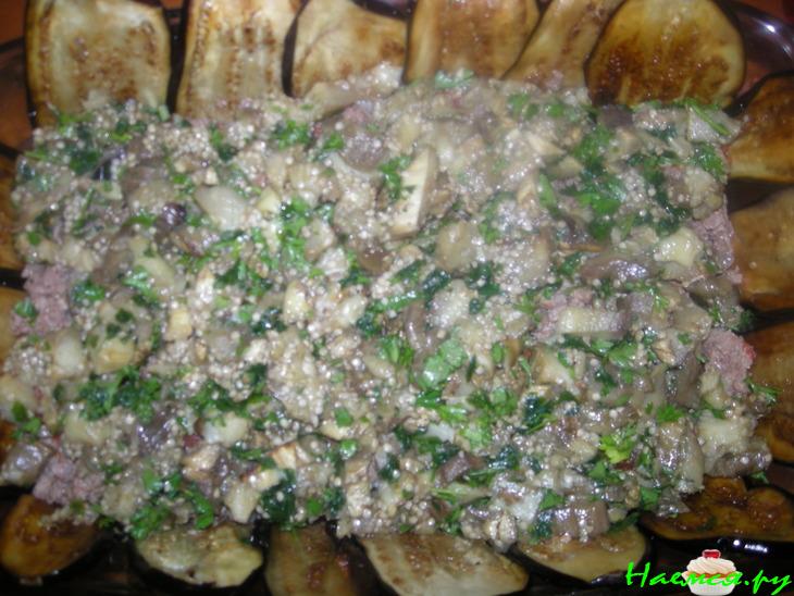 Мусака с фаршем и сыром Мусака с фаршем и сыром