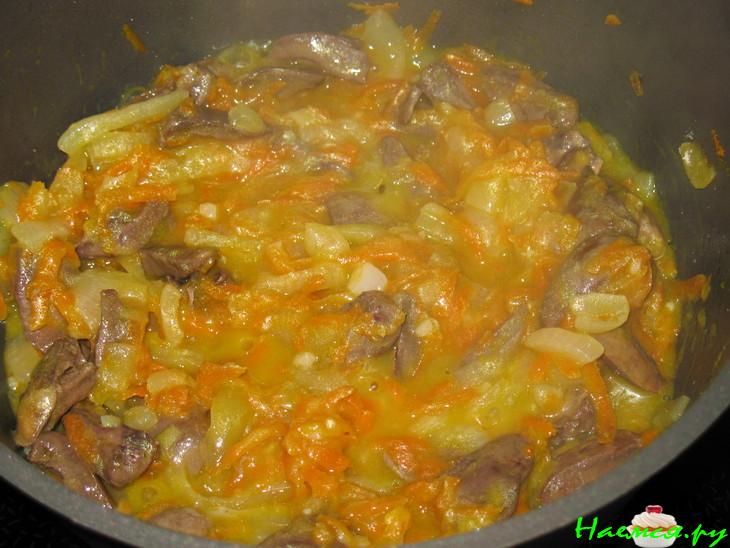 Тушеная в сметане картошка с сердечками «Колхозная»