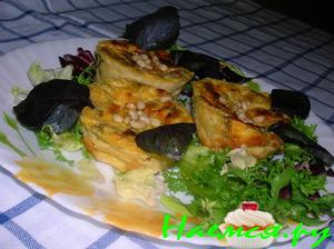 Творожная чесночно-травяная запеканка