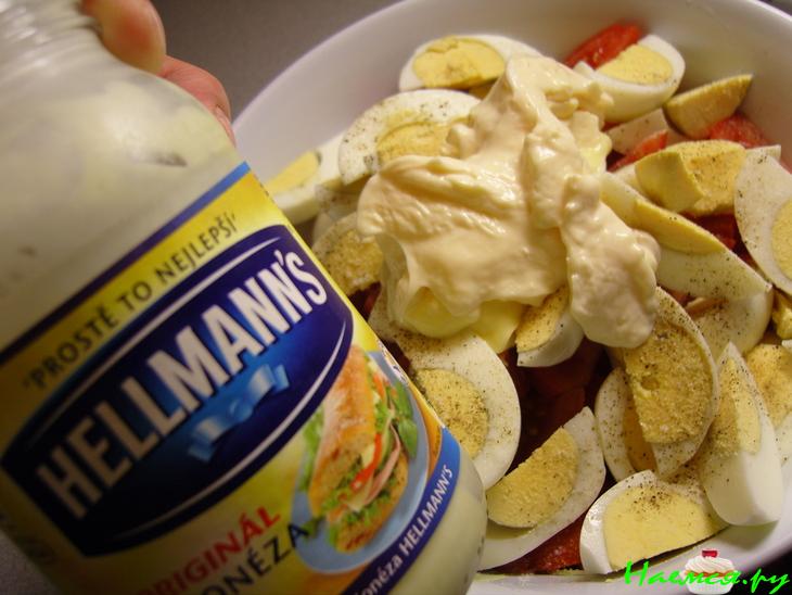 Салат с консервированной рыбой Салат с консервированной рыбой