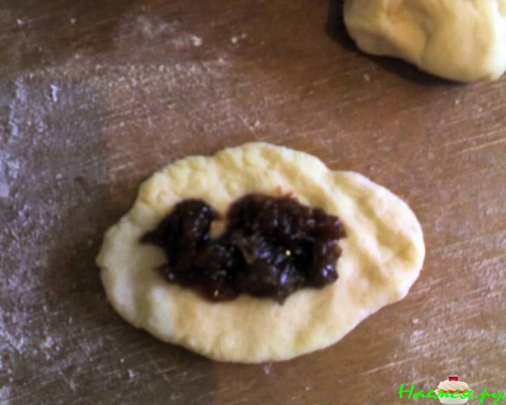 Печеные пирожки с двумя начинками