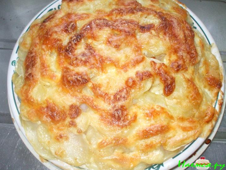 Рыба с картофелем, запеченные под майонезом