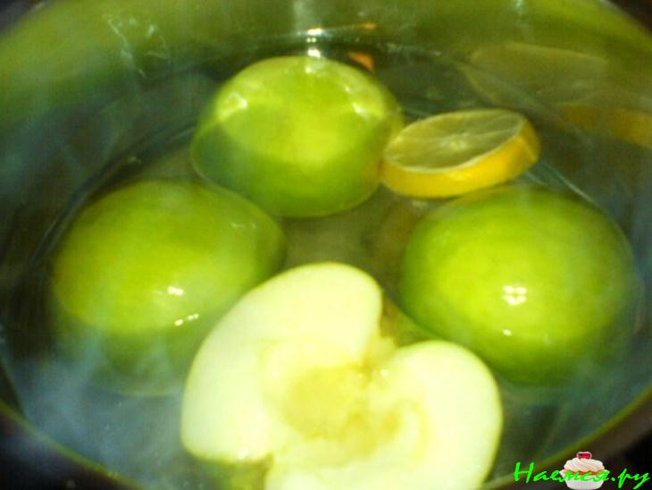 "Cельдь в яблоках" (закуска-салат)