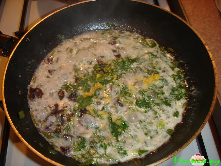 Спагетти под соусом из зеленого лука с мятой