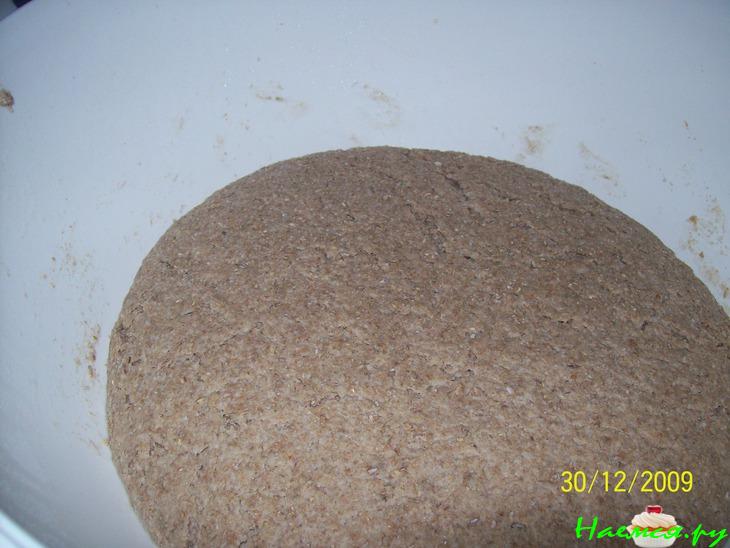 Хлеб пшенично-ржаной, с цельнозерновой ржаной мукой