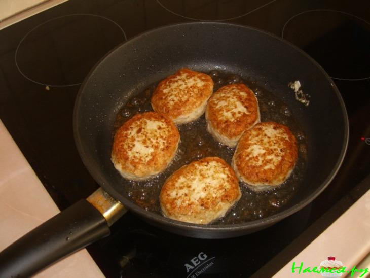 Куриные котлетки "Сюрприз" Куриные котлетки "Сюрприз"