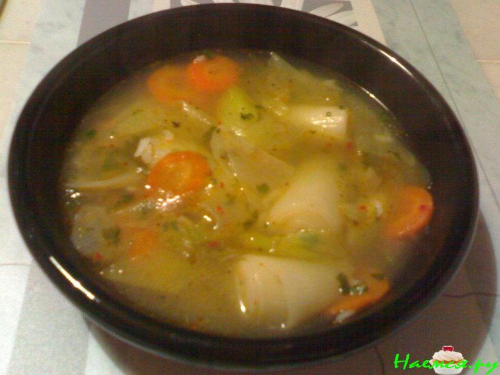 Кисленький суп из лука-порея