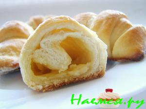 Полосатые дрожжевые кифле с сыром Полосатые дрожжевые кифле с сыром