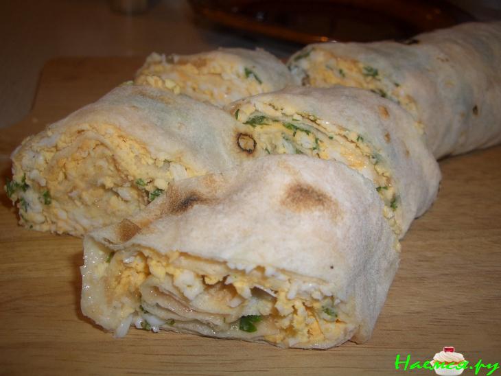 Рулет с икрой минтая из лаваша