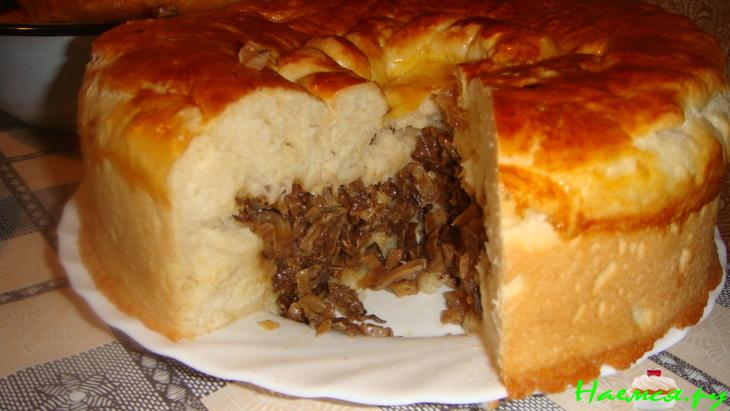 Пирог с сухими грибами