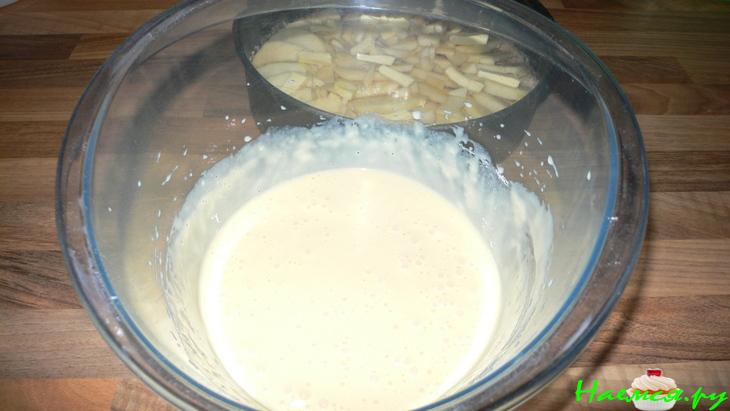 Яблочный пирог с печеньями