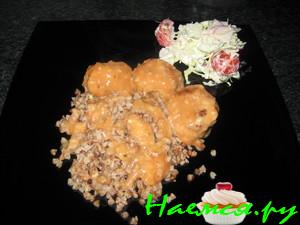 Тефтели с гречкой Тефтели с гречкой